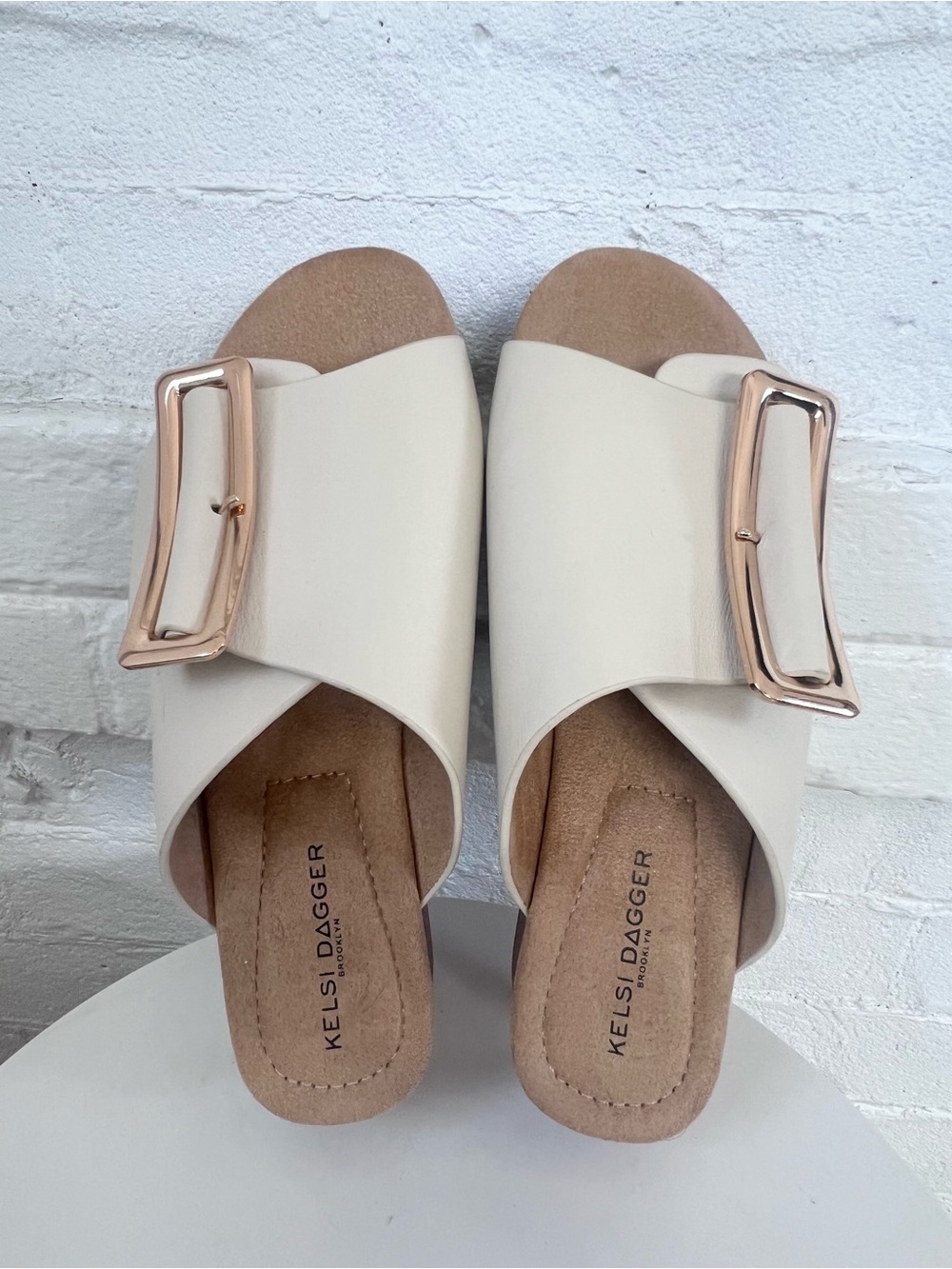 Kelsi Dagger Dover Shell Platform Slide Sandal Cream Large Buckle Size 8 NWOT - Picture 4 of 14